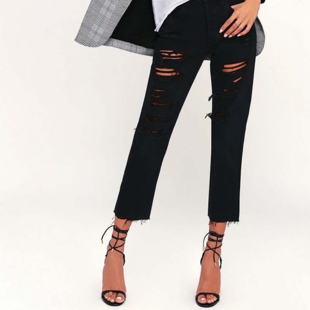 NWT Levi’s 501 Cropped Destroyed Black Jeans